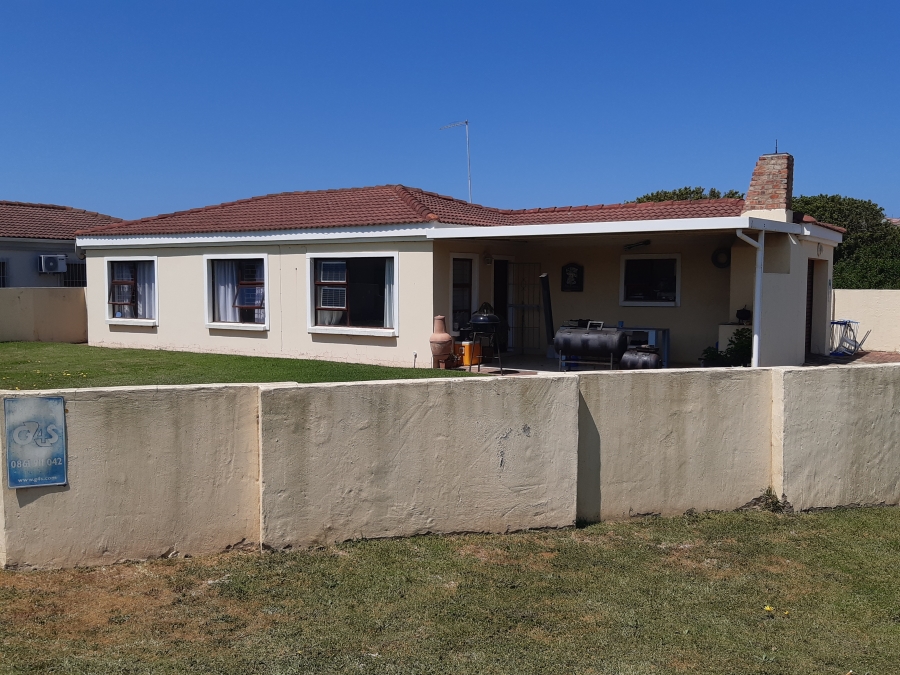 3 Bedroom Property for Sale in Paradise Beach Eastern Cape